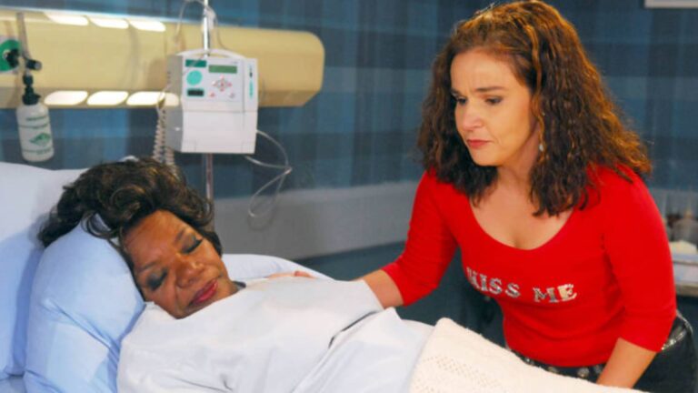 Com contrato vitalício na Globo, atriz reclama de roteiristas: ‘Estou fora das novelas’