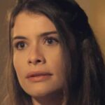 ‘Além do Tempo’: Lívia desafia Emília para trabalhar com a Condessa e causa racha na família
