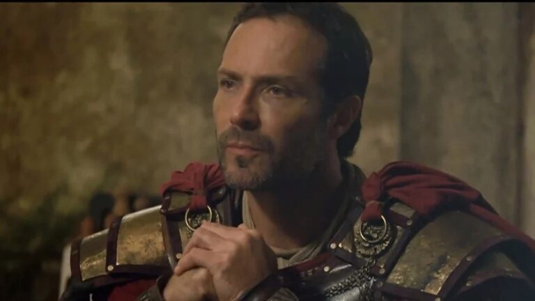 ‘Jesus’: Petronius flagra Herodíade conversando com Caius e fica desconfiado