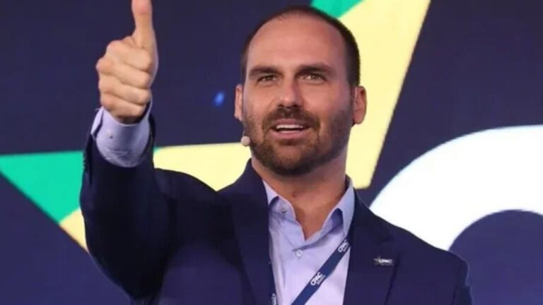 Mansão de Eduardo Bolsonaro no Texas chama atenção por luxo e estilo ‘vida de resort’