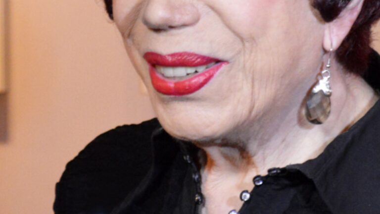 Atriz considerada pioneira do humor brasileiro morreu aos 99 anos