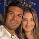 Veja reação da esposa e da filha de Casemiro após gol do jogador contra Japão