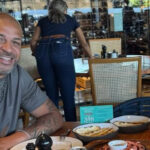 Por dentro do refúgio de Adriano Imperador na Ferradura: piscina infinita e vista para o mar