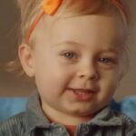 Enorme? Alice, menina que viralizou com palavras difíceis, reaparece; vídeo