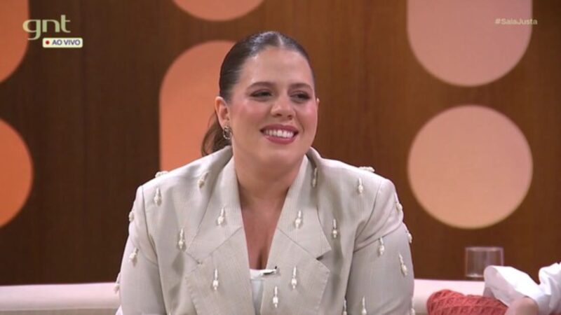 Tati Machado se emociona no 'Saia Justa' e desabafa sobre anúncio - Foto: Globo