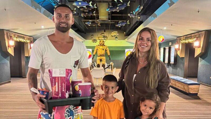 Lucas Trejo, sua esposa, Yanina Maranella, e seus filhos, Aarón e Ainhoa Trejo - Reprodução/Instagram