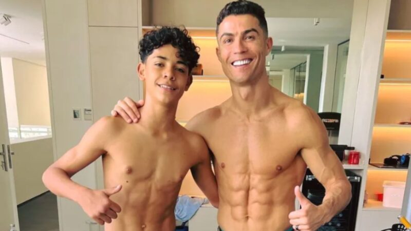 Filho de Cristiano Ronaldo faz 16 anos e ganha homenagens no dia de estreia do pai na Copa - Reprodução