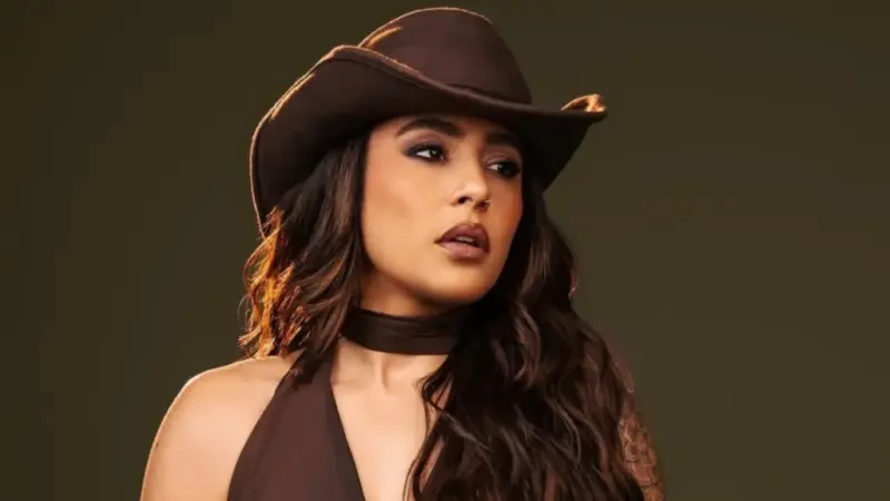 Lauana Prado revela por que consulta o mapa astral a cada três meses
