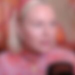Saiba quem é a famosa influenciadora encontrada morta em hotel de luxo