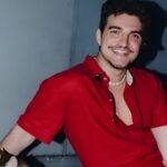 A obsessão perfumada de Jão dentro da cobertura onde nascem canções carregadas de romantismo
