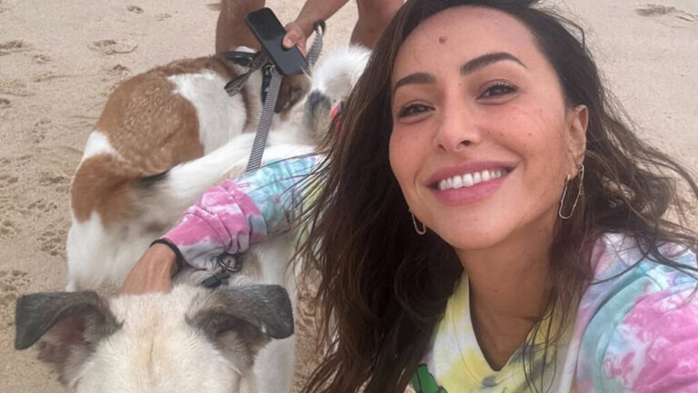 Sabrina Sato revela o truque do seu jardim de novela: madeira com teto de vidro retrátil