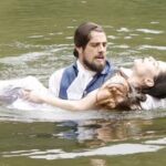 ‘Além do Tempo’: Felipe salva Lívia e a deixa escapar da morte