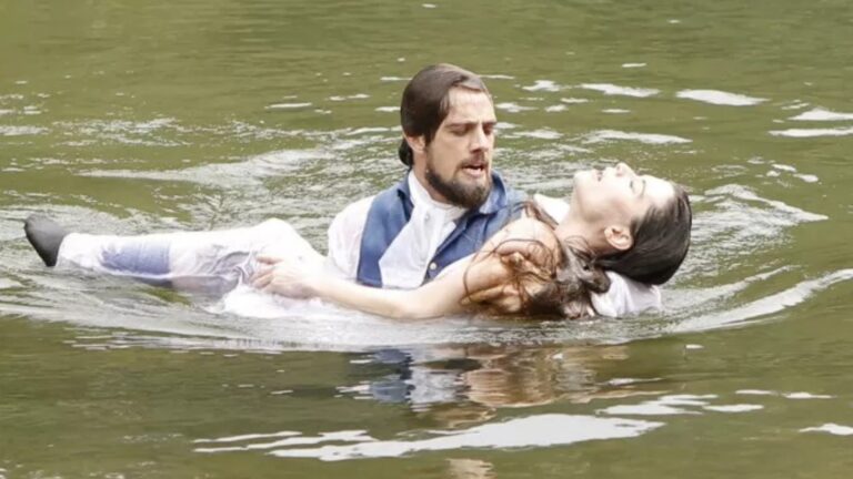 ‘Além do Tempo’: Felipe salva Lívia e a deixa escapar da morte