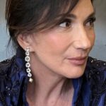 Zizi Possi solta o verbo e detona artistas: ‘Farinhas do mesmo saco’