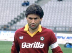 Carlo Ancelotti em sua carreira como jogador nos anos 1980 - (Reprodução: Getty)
