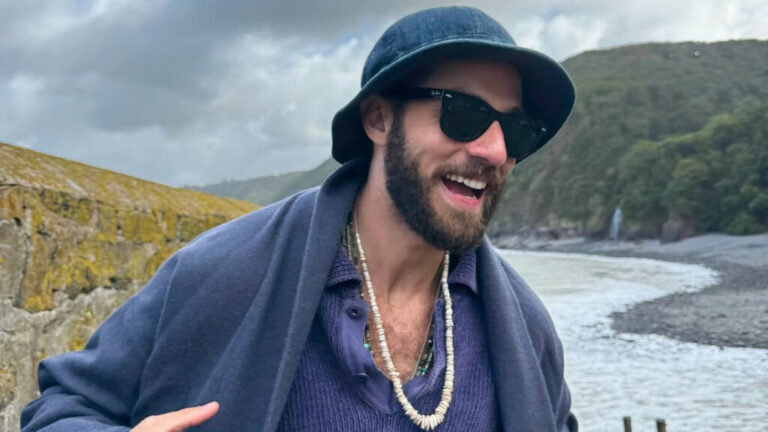 Chay Suede faz 34 anos e revela lado pouco conhecido da vida pessoal