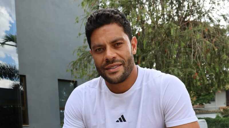 Por dentro da casa de Hulk: luxo, praia privada e uma decisão de milhões