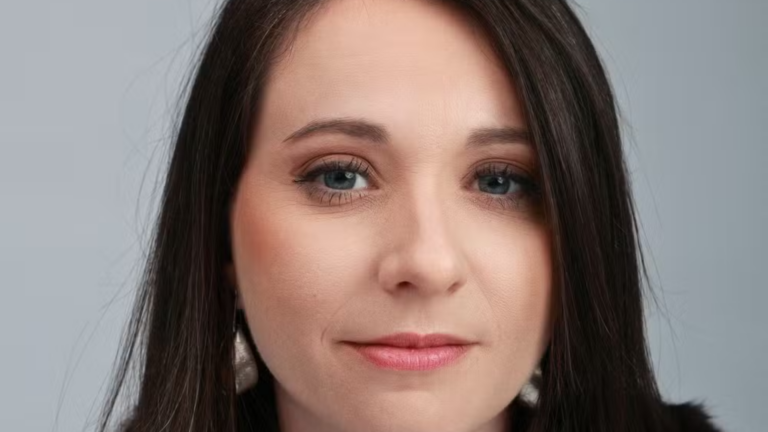 Atriz de ‘Coração Acelerado’ faz desabafo sobre AVC aos 29 anos: ‘Medo de morrer’