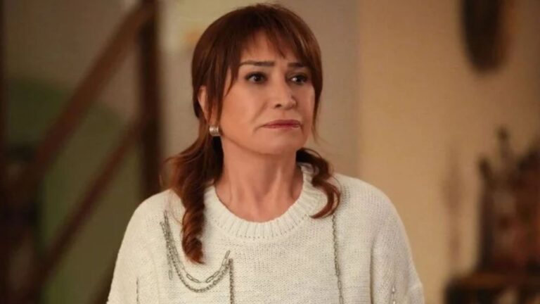 ‘Coração de Mãe’: Filiz é presa após barraco com Feriha e Hakan salva Ayça de perigo