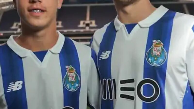 Diogo Jota e André Silva fotografados em época no Porto (Foto: Divulgação)