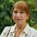 ‘Coração de Mãe’: Filiz vai tirar satisfação com Feriha após exposição na TV e acaba presa