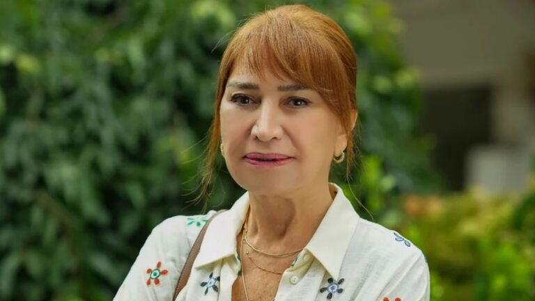 ‘Coração de Mãe’: Filiz vai tirar satisfação com Feriha após exposição na TV e acaba presa