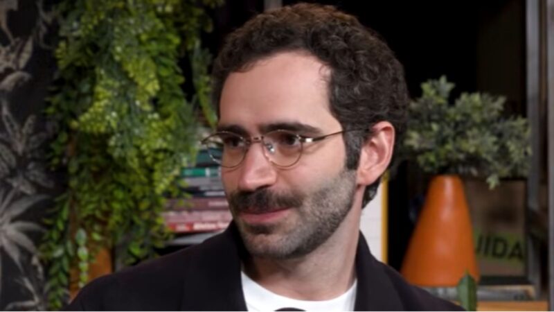 Pedro Pacífico - Reprodução/Desculpa Alguma Coisa/YouTube Universa
