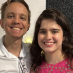 LGBT: Filha de Tadeu Schmidt anuncia que está noiva: ‘Amor da minha vida’