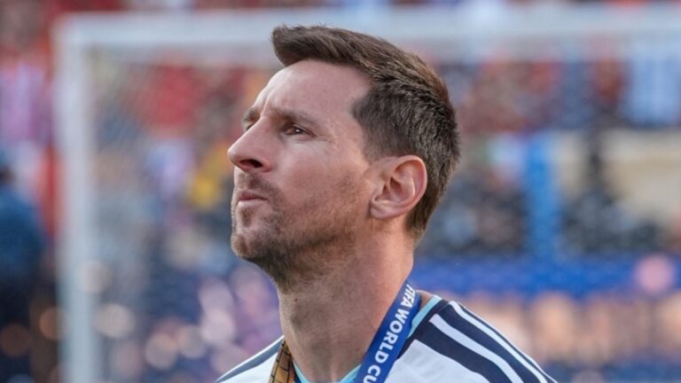Messi é xingado de ‘criança petulante’ por jornal inglês após confusão na final da Copa