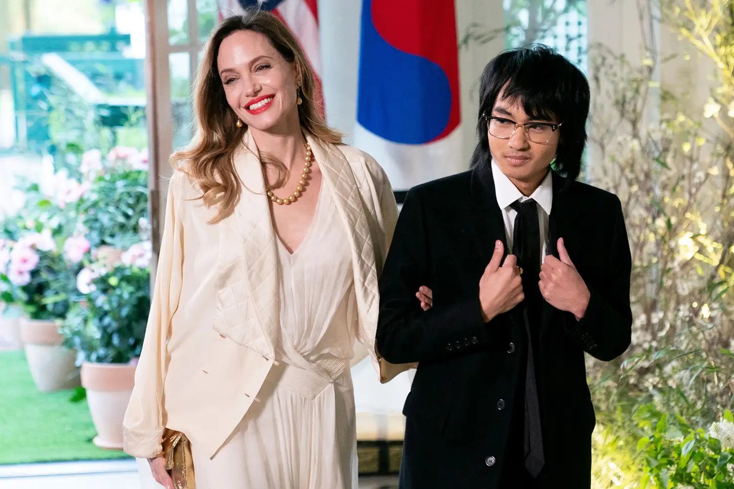 Angelina Jolie e Maddox (Divulgação)