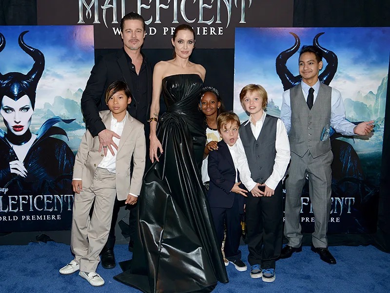 Brad Pitt, Angelina Jolie e os filhos (Divulgação)