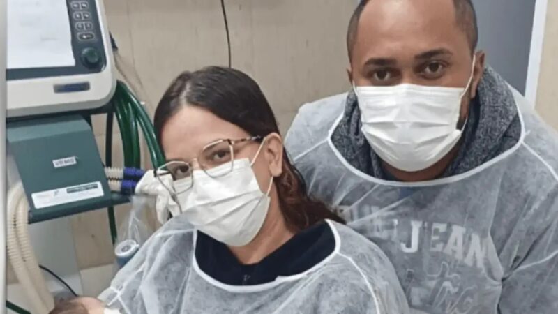 Viralizou: Bebê declarado morto acorda na funerária 2 horas após atestado de óbito