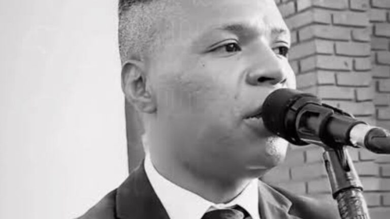 Luto na música: Famoso cantor gospel morre por doença raríssima aos 41 anos