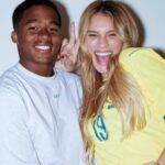 Evangélica e grávida, mulher de Endrick divide opiniões de mini-saia: ‘Ela não deve’