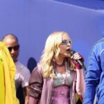 Rostos dos dois Ronaldos no show de Madonna na Copa divide opiniões: ‘Travados’
