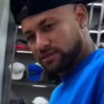 Neymar viraliza ao mostrar Messi de cueca: ‘Os três maiores’