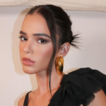 Bruna Marquezine processa fotografo após flagra com namorado famoso dentro de apartamento