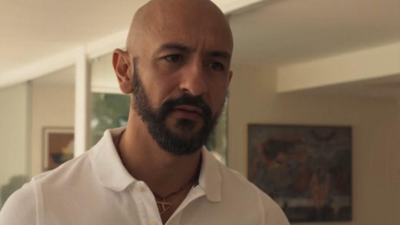 Amor de Mãe: Álvaro invade PWA, ameaça vida de Raul e acaba tendo final trágico