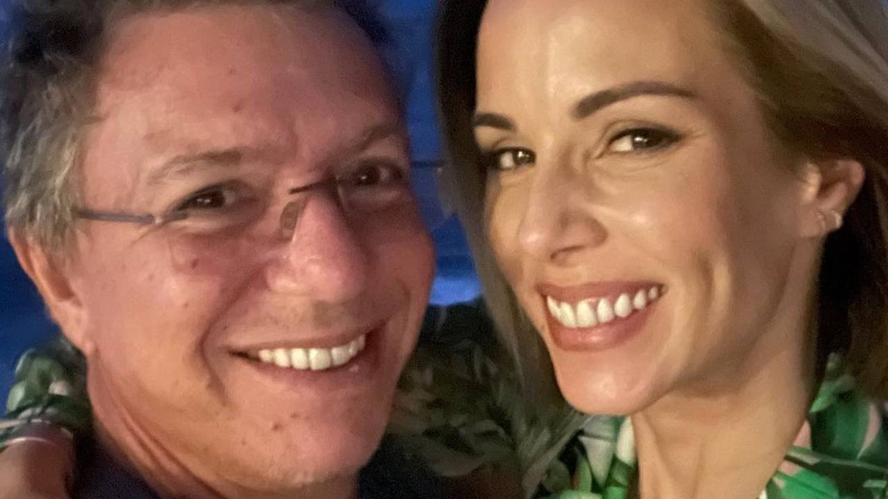 Ana Furtado choca a web ao surgir com Boninho em registro raríssimo dos anos 2000: “Jovens estilosos”