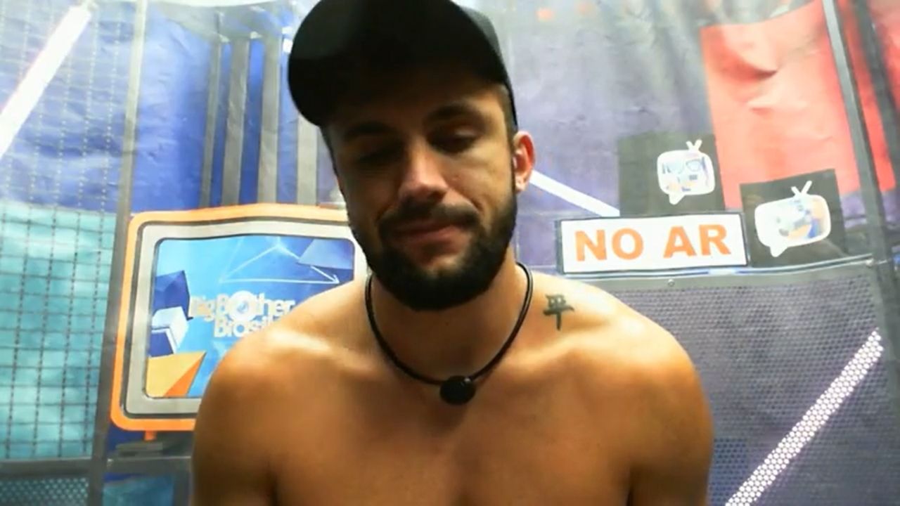 BBB21: Bateu a culpa? Arthur revela apoio à Viih Tube após voto: “Achei que ia ser feito a mesma coisa comigo”