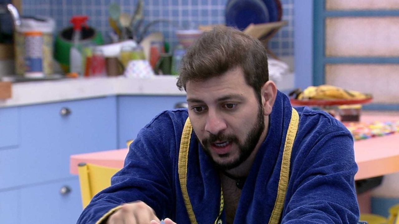 BBB21: Eita! Caio desconfia da postura dos brothers durante a formação do paredão: “Foi tão estranho”