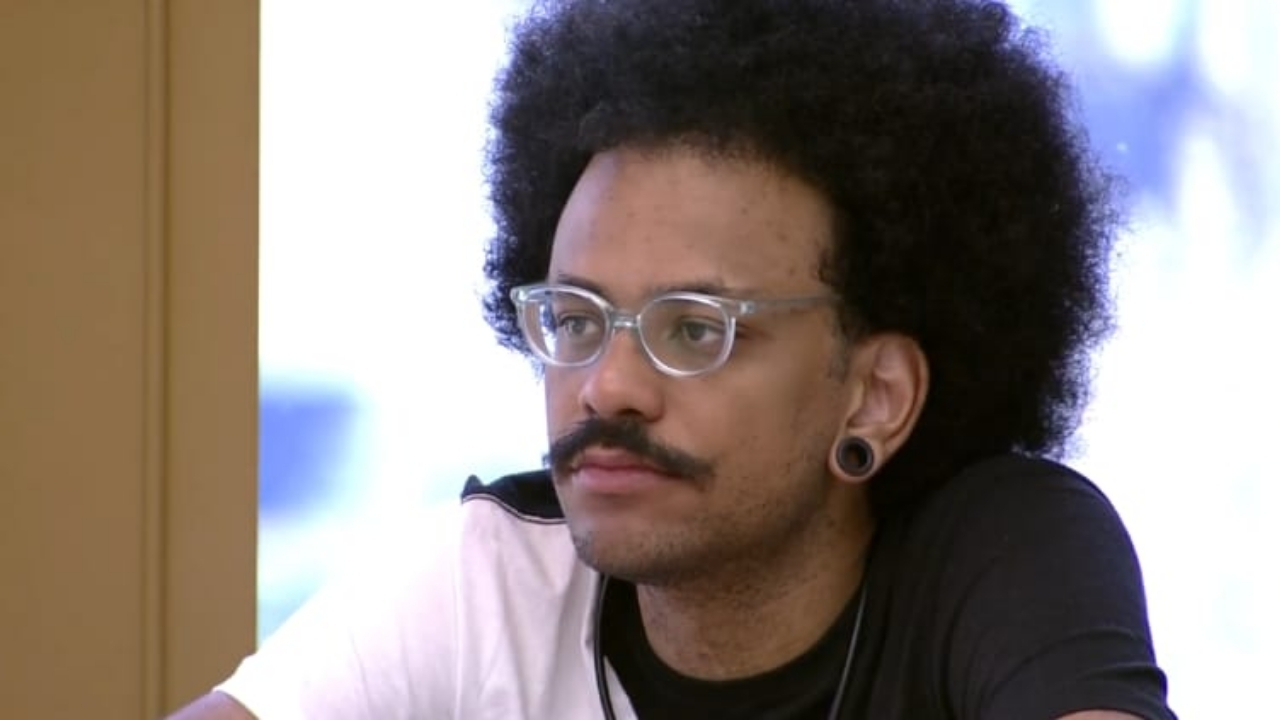 BBB21: João expõe atitudes falsas de brothers após prova do líder: “Começa a chegar informação”
