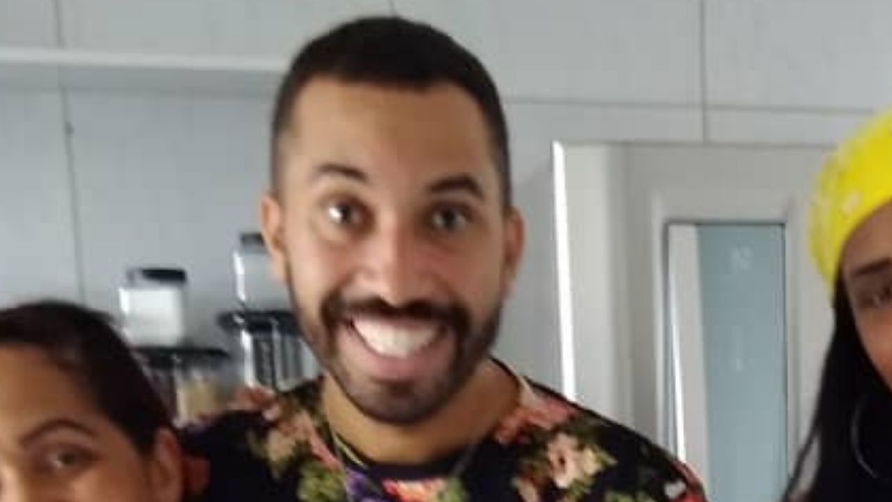 Ex-BBB Gilberto surge com a família reunida pela primeira vez após o BBB 21: “Ponto de equilíbrio”