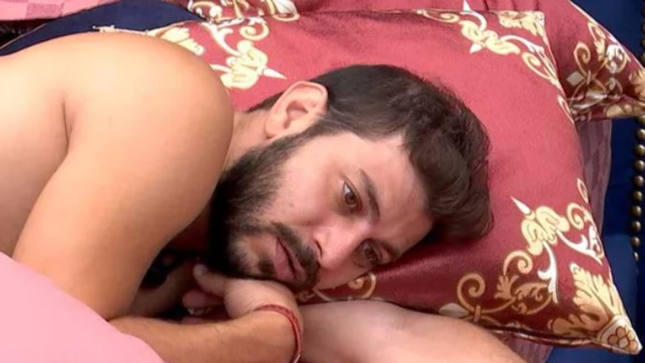 BBB21: Indeciso! Caio volta atrás e desabafa: “Dá vontade de mudar a minha indicação”