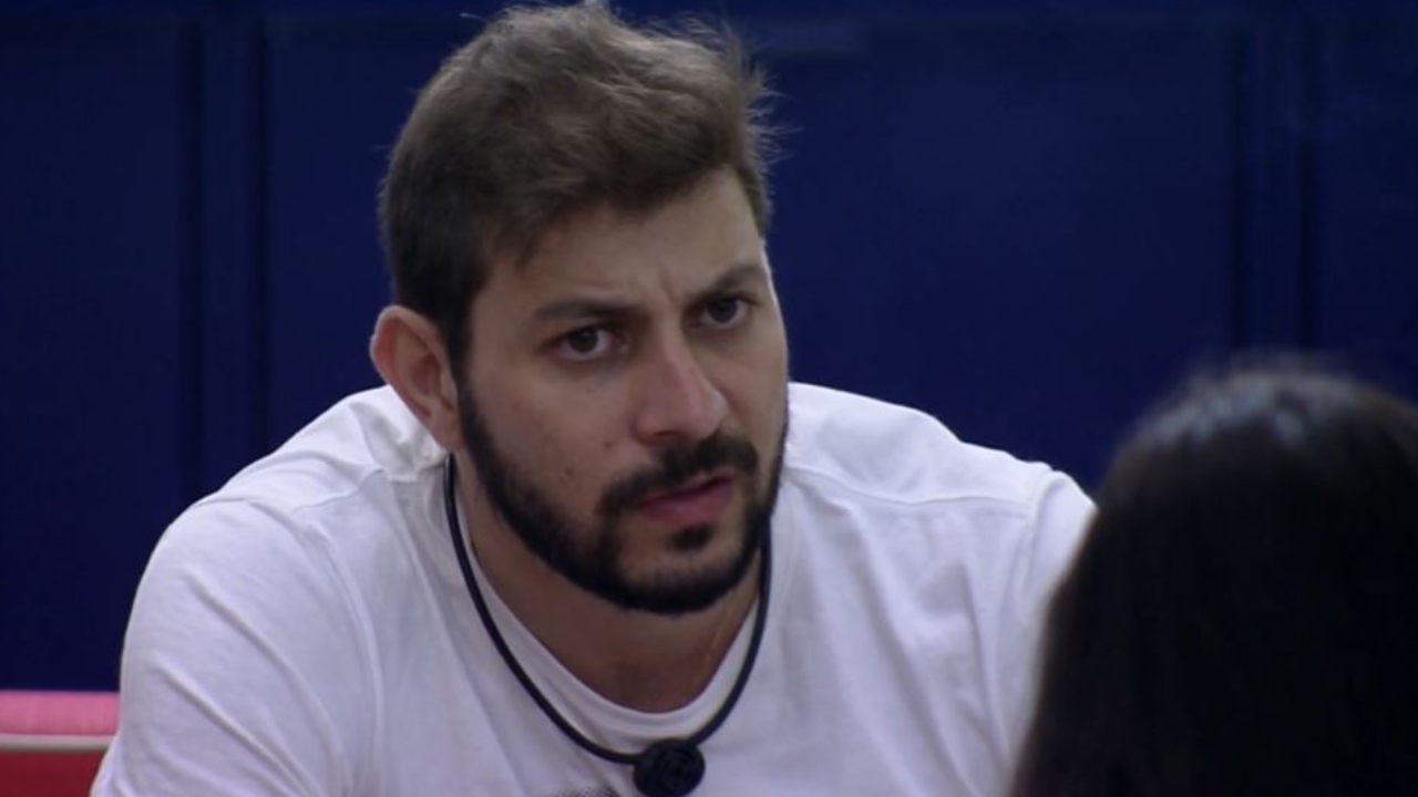 BBB21: Trégua? Caio muda os planos e confessa para sister: “Não vou votar em você”