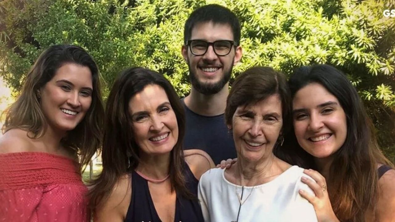 Fátima Bernardes fala do primeiro Dia das Mães longe de um dos filhos: “Coração apertado”