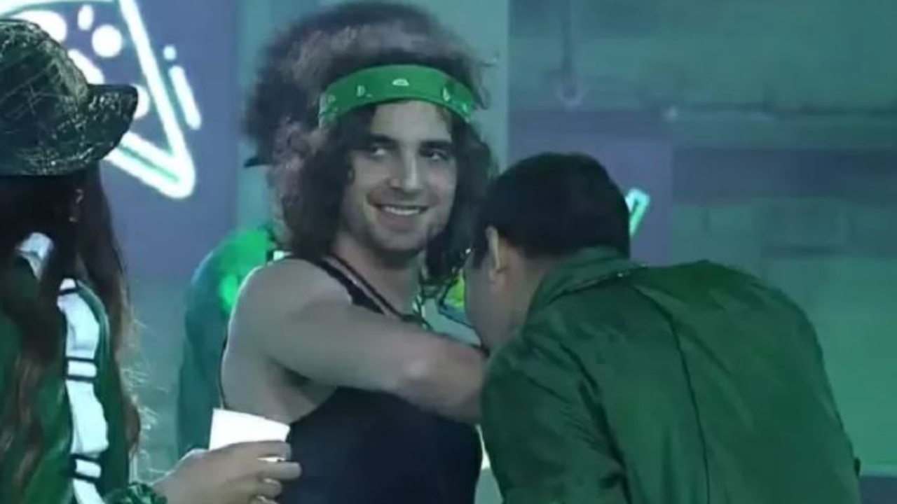 BBB21: Como assim? Gilberto dá mordida em Fiuk durante a festa e equipe do cantor reage