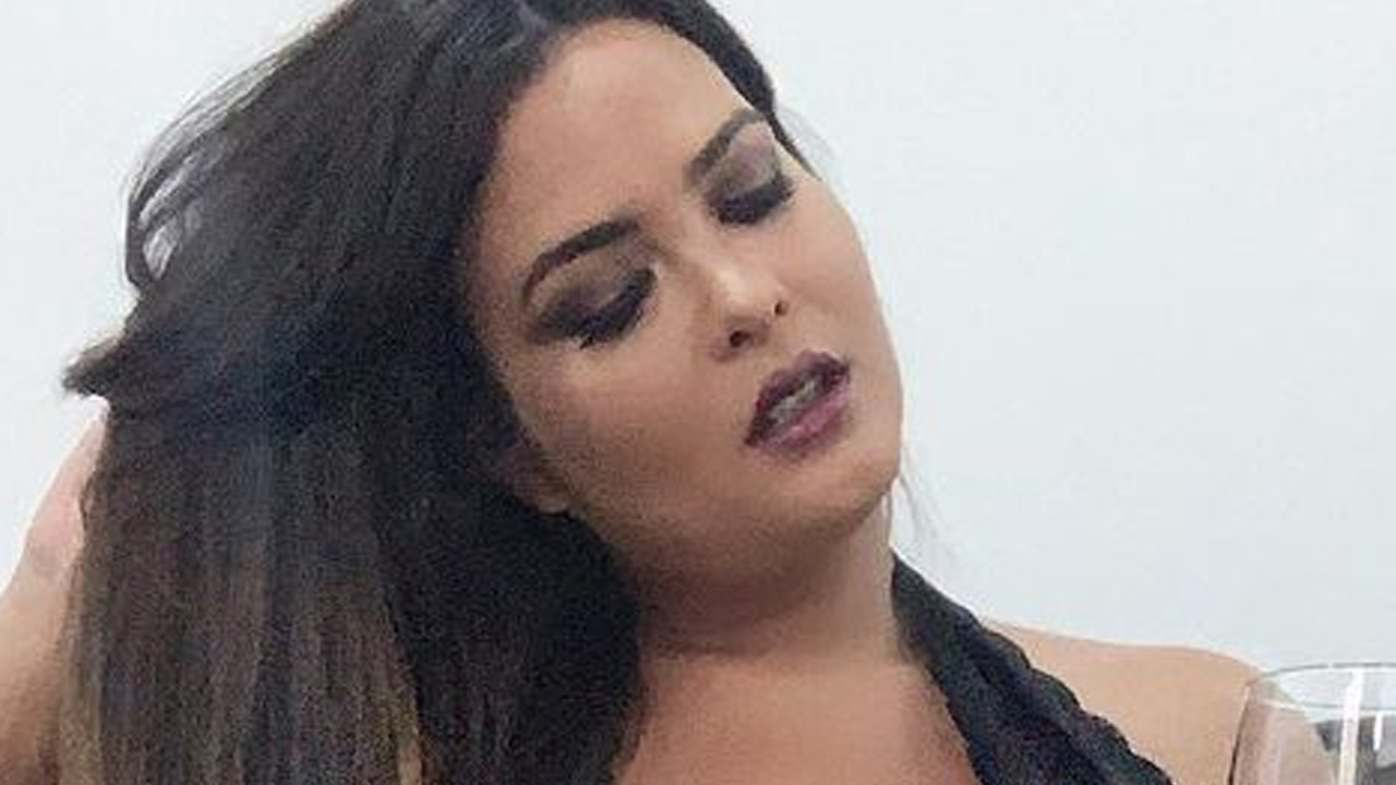 Geisy Arruda mostra quase tudo com lingerie decotada até a virilha e seguidores vão à loucura: “Essa é perigosa”