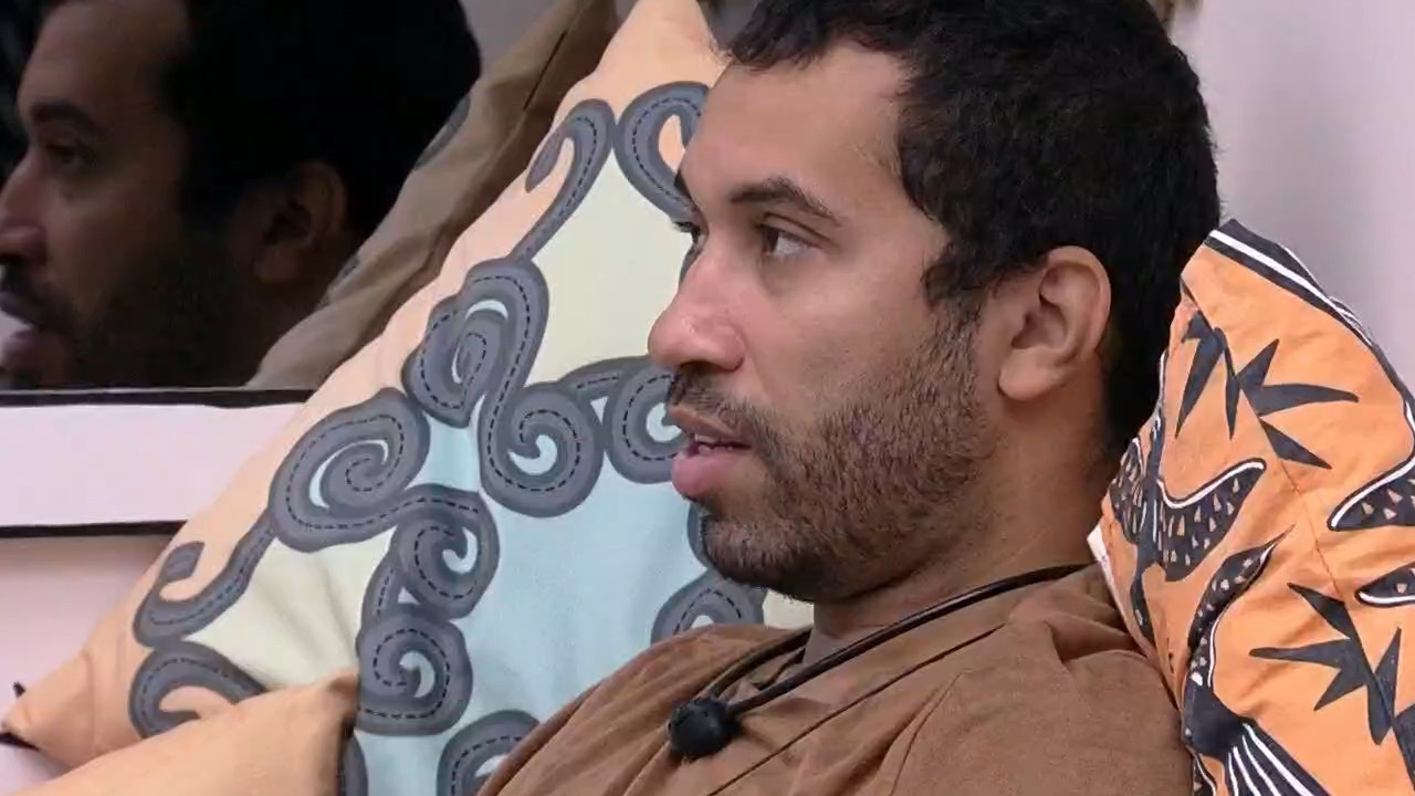 BBB21: Iludido, Gilberto não aceita eliminação de Thaís e aposta em paredão falso: “Tenho certeza”
