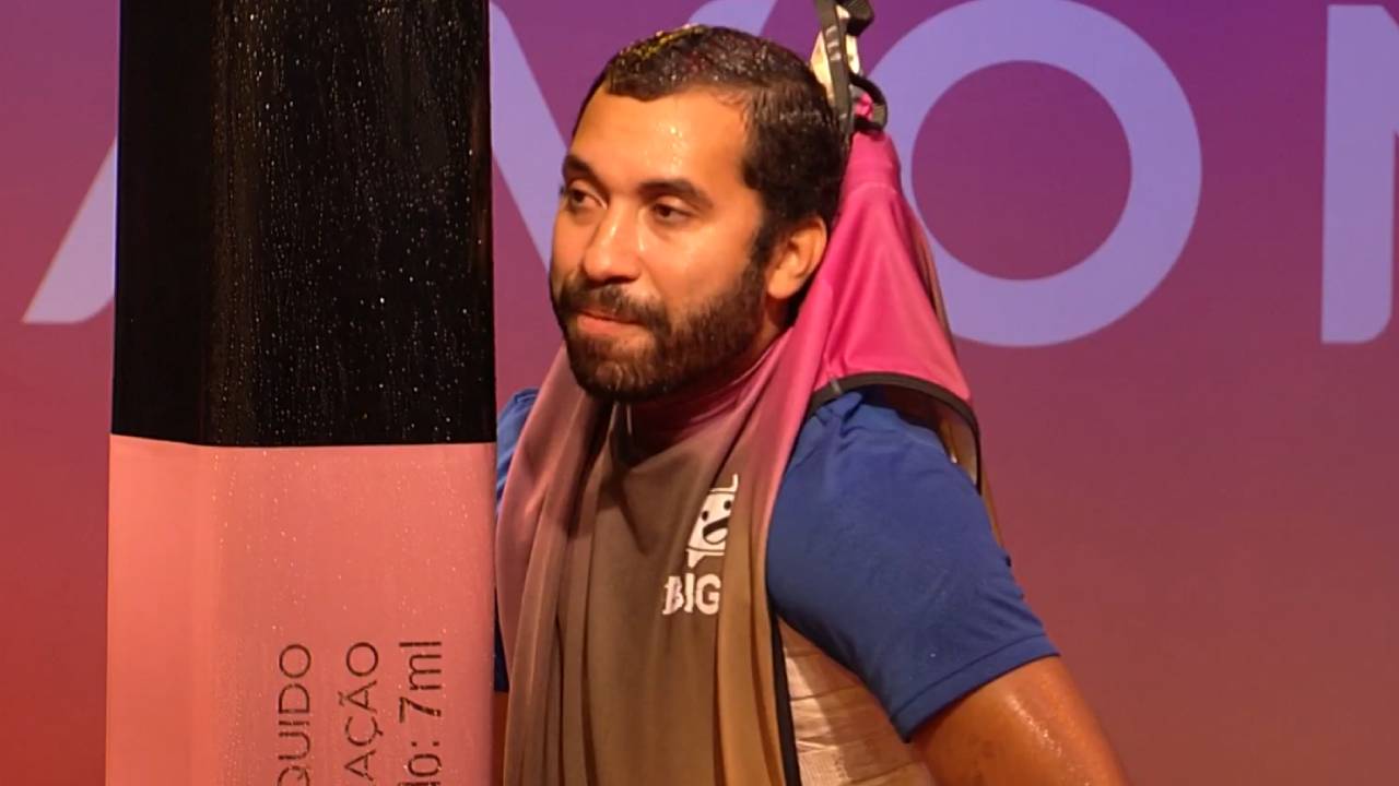 BBB21: Gilberto revela incômodo nas partes íntimas com cinto da prova: “Amassa os ovos”